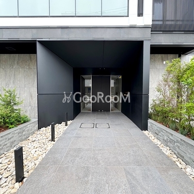 
						パークアクシス下北沢 エントランス