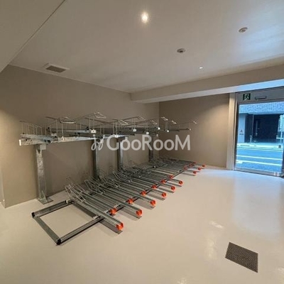 
						フィシオ飯田橋　駐輪場