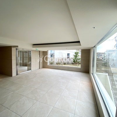 
						クラリティア横浜反町　エントランス4