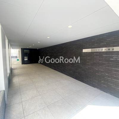 
						ルオーレ上北沢駅前 エントランス