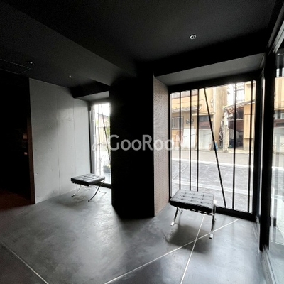 
						シダープラザ目黒本町 ロビー