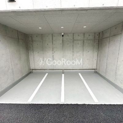 
						ロイジェントパークス西馬込 バイク置場