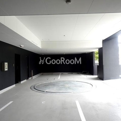 
						ＢｌｕＲｏｃｋ青葉台 駐車場