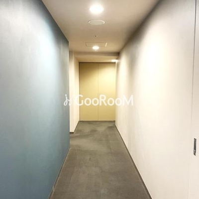 
						ルネ新宿御苑タワー 廊下