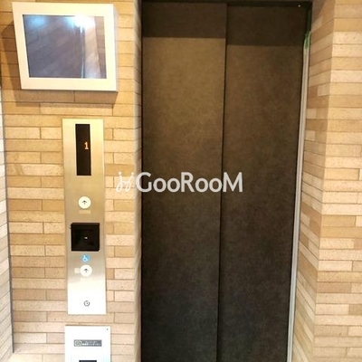 
						ミュプレ表参道 エレベーター
