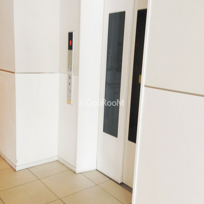 
						戸越銀座プレイス　エレベーター