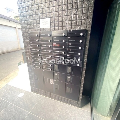 
						ジェノヴィア新高円寺 郵便受け