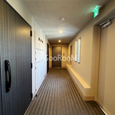 
						ジオエント新中野 内廊下