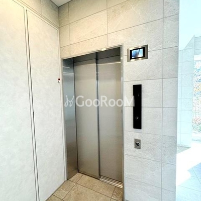 
						駒場ウエスト EV