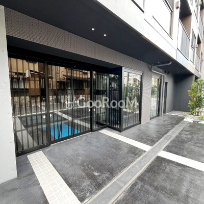 
						シダープラザ目黒本町 駐車場