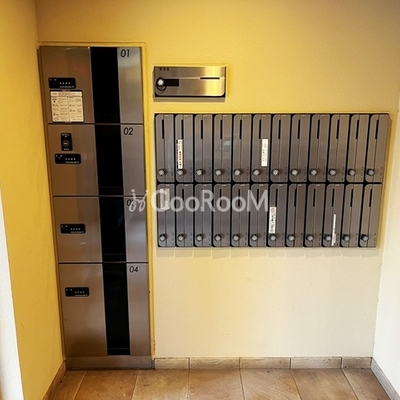 
						ファーストアパートメンツ三田 郵便受け