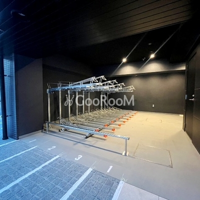 
						アークマーク東大井 駐輪場