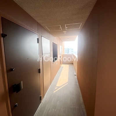 
						リーラ三鷹 廊下