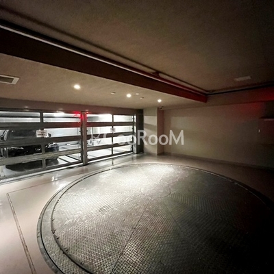 
						ザ・サンメゾン表参道　駐車場2