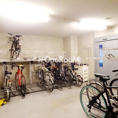 
						パークハビオ渋谷神山町 駐輪場