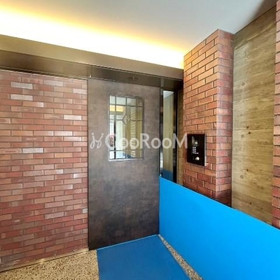 
						バルム下馬 エレベータ