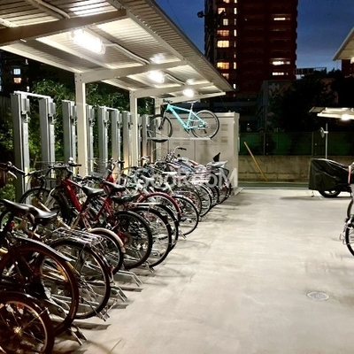 
						ザ・パークハビオ滝野川 駐輪場