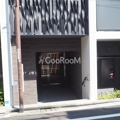 
						グローリオシェルト池袋本町 入口