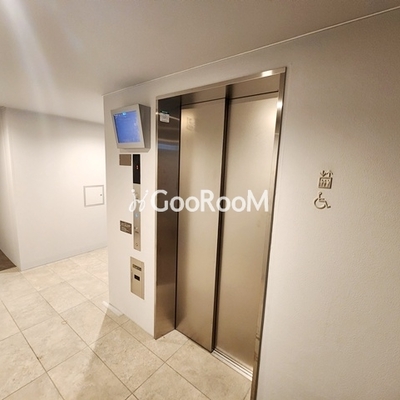 
						ラクレイス横濱関内 EV