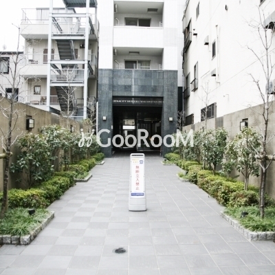 
						ダイナシティ新宿若松町 アプローチ