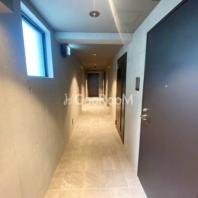 
						アスティーレ池尻大橋　廊下1