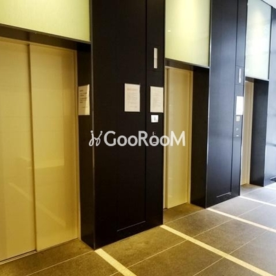 
						パークハビオ渋谷本町レジデンス エレベーターホール