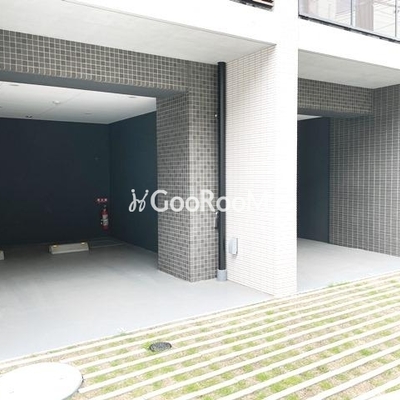 
						アイフラット中目黒　エントランス2