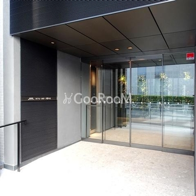 
						レフィールオーブ代々木 エントランス