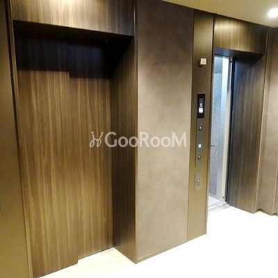 
						レフィールオーブ代々木 エレベーター