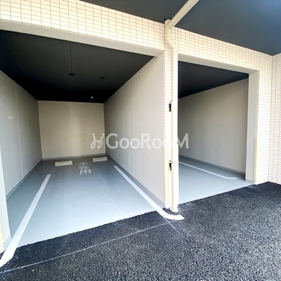 
						トラディス赤塚　駐車場2