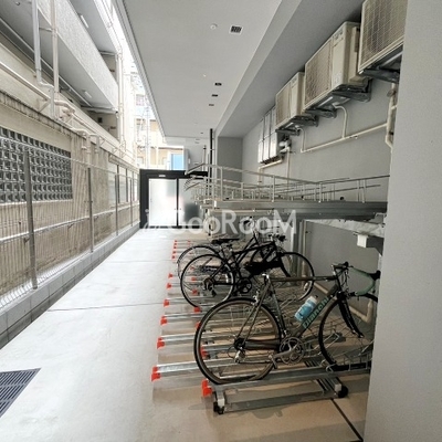 
						 サンブライト荻窪　駐輪場