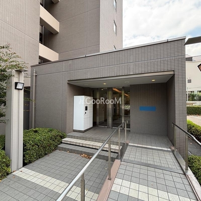 
						ナナアーク千石 エントランス