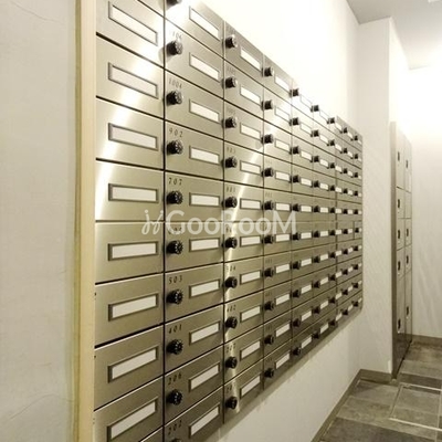 
						エミネンス高輪台 郵便受け