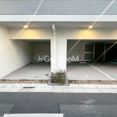 
						グランカーサ蒲田ウエスト 駐車場