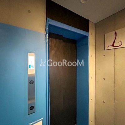 
						バルム下馬 エレベータ