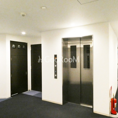 
						イジングプレイス亀戸 エレベーター