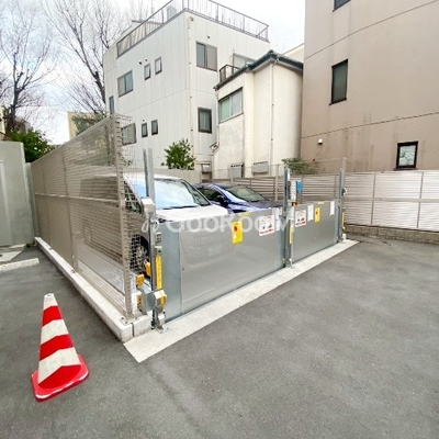 
						イストワール阿佐ヶ谷 駐車場2