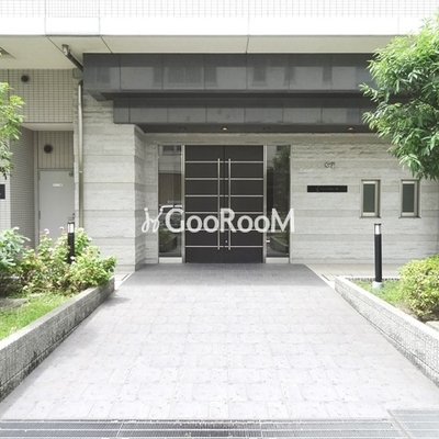 
						コンフォリア田町  エントランス