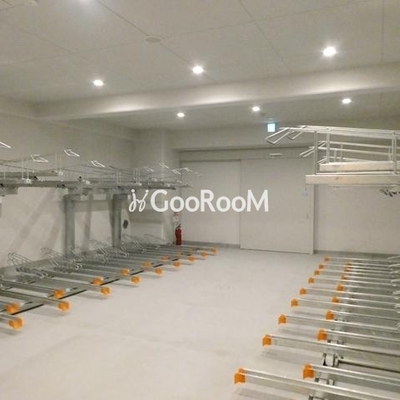 
						アーバンコア月島 駐輪場