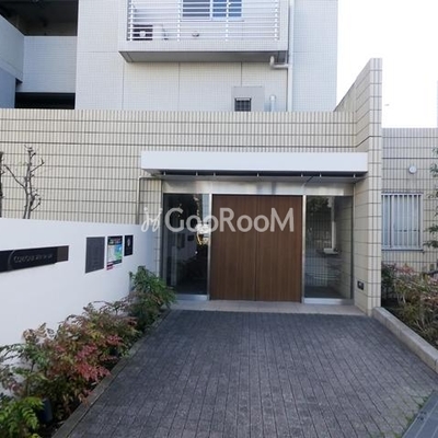 
						コンフォリア芝浦バウハウス エントランス