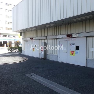 
						コンフォリア芝浦バウハウス 駐車場