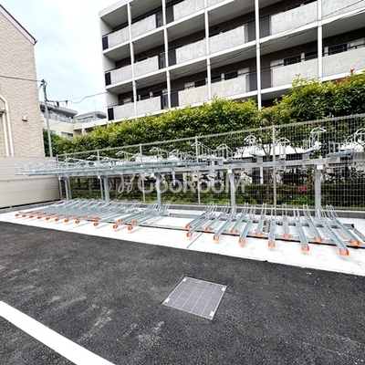 
						ザ・パークハビオ大森町 駐輪場