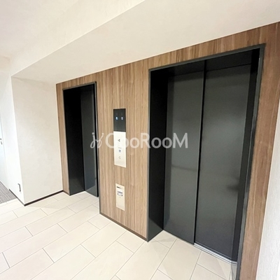 
						ルーウェ東大泉 エレベーターホール