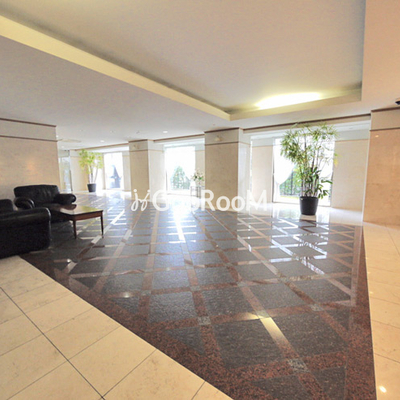 
						グランハイツ池尻 ロビー