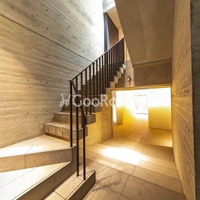 
						番町會所 エントランス3