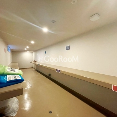 
						コンフォリア・リヴ豊洲キャナル ごみステーション