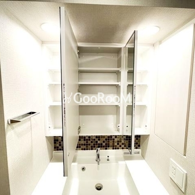 
						BluRock後楽園 室内写真17