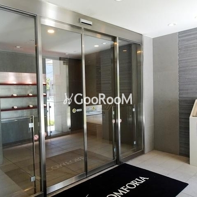 
						コンフォリア両国サウス エントランス