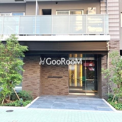 
						エントランス