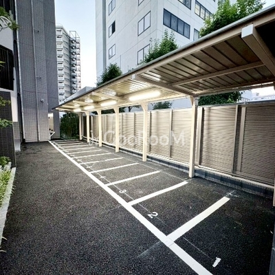 
						バイク置場